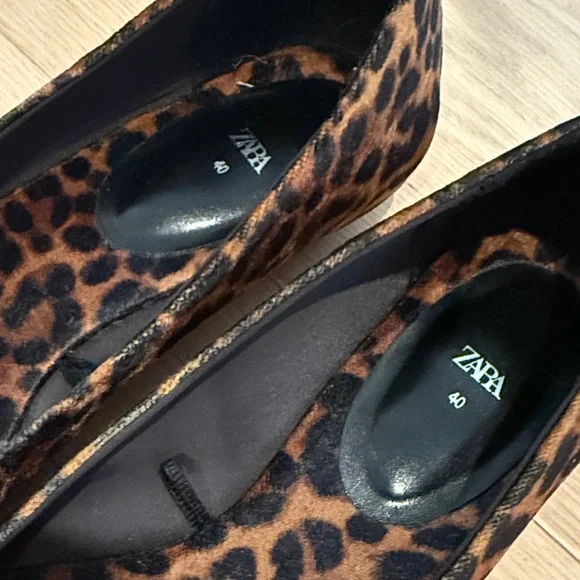NEW! Zara Leopard Print Flats - Picture 4 of 5